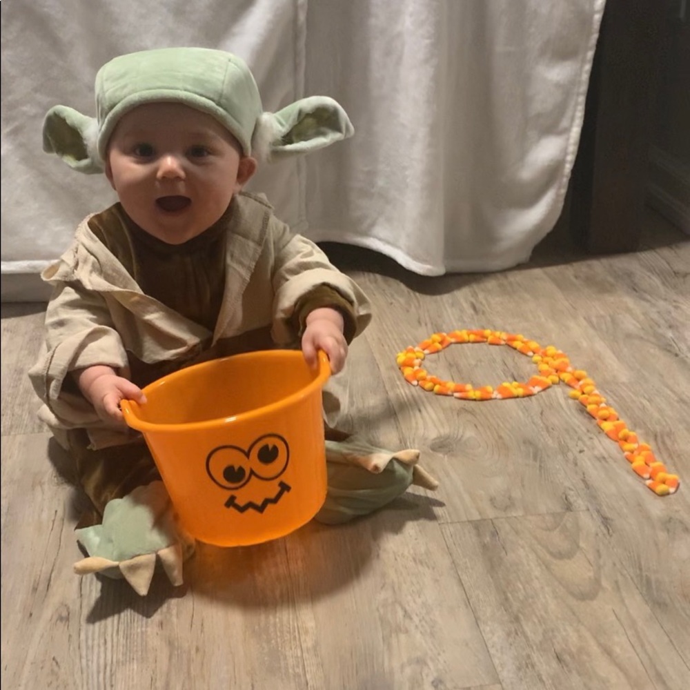 Baby yoda Halloween costume